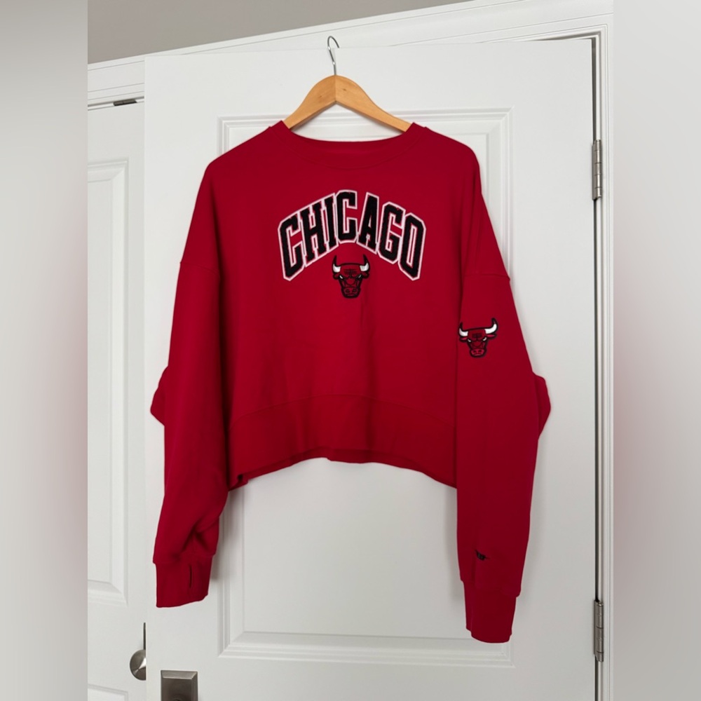 Red Chicago Bulls Sweatshirt